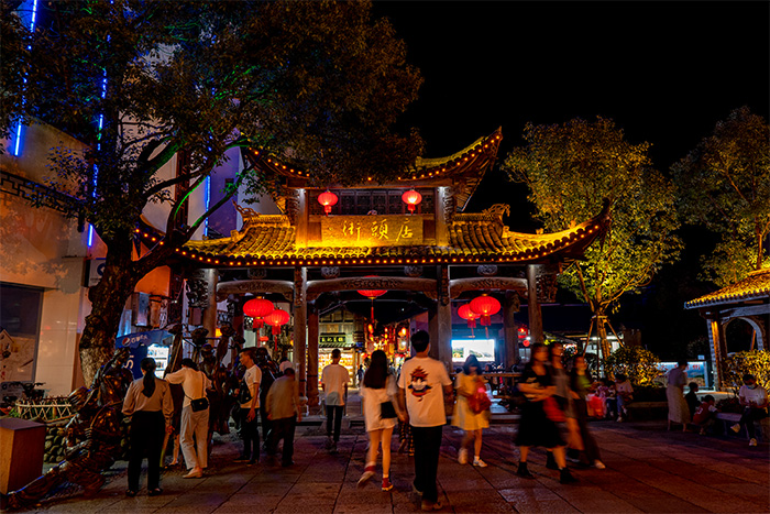 商業(yè)街區(qū)做亮化工程真能提升夜間經(jīng)濟(jì)嗎？
