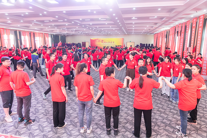 參加牛商爭(zhēng)霸賽，明亮照明集團(tuán)再現(xiàn)企業(yè)風(fēng)采