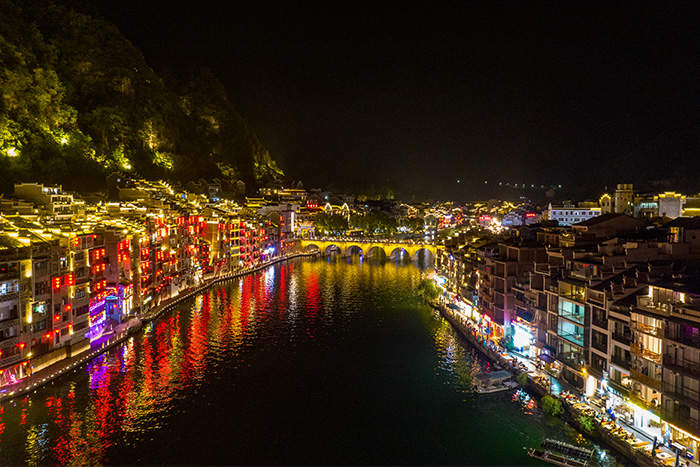 景區(qū)網(wǎng)紅打卡地?zé)艄饬粱こ虘?yīng)該如何做？