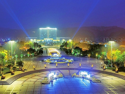 廣場(chǎng)夜景亮化-結(jié)合城市周圍環(huán)境